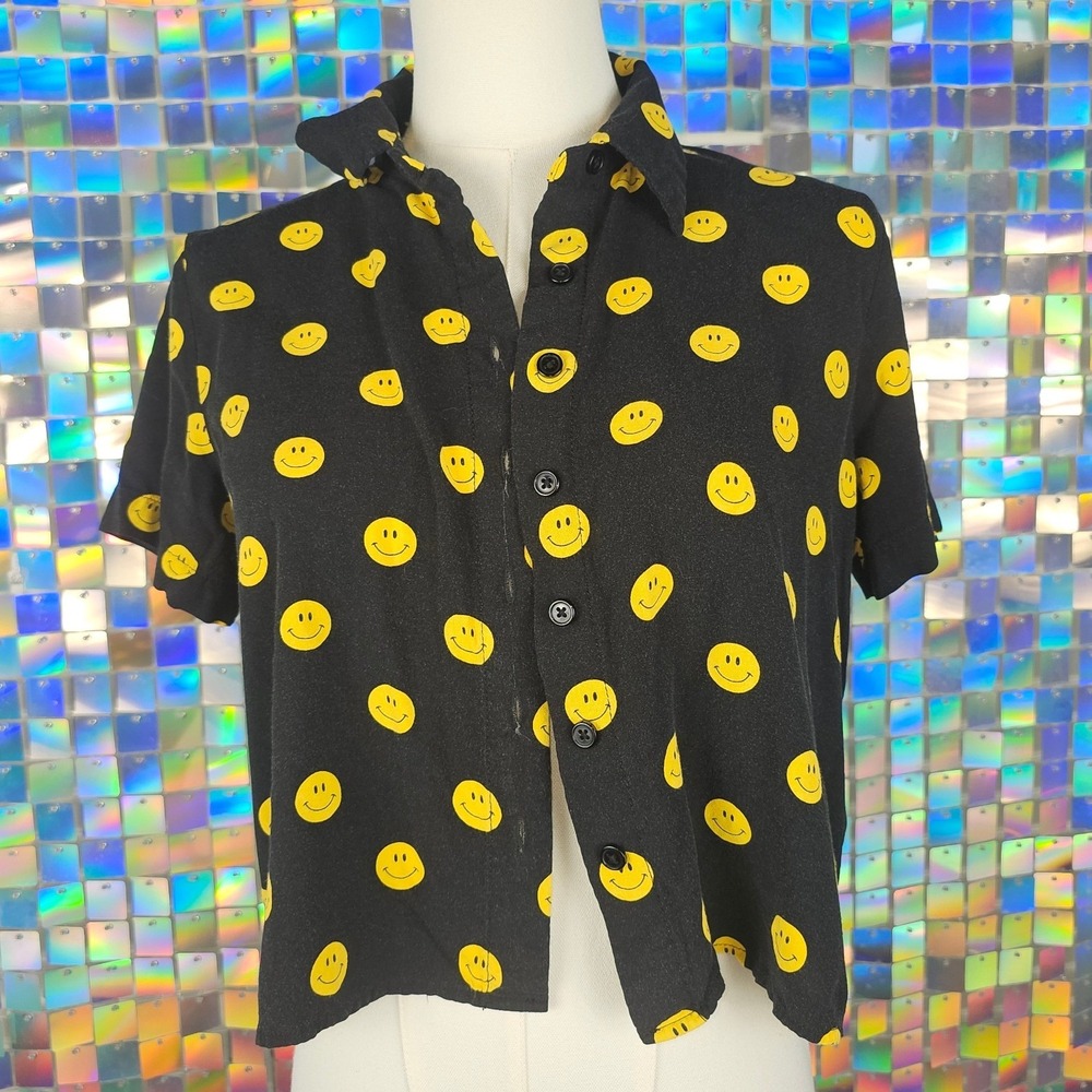 Forever 21 Smiley Face Button Down Shirt Womens Small‎ Black Excellent Cropped